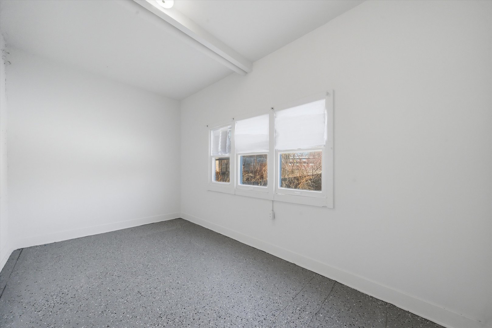 1446 E 71st Place Property Photo 11