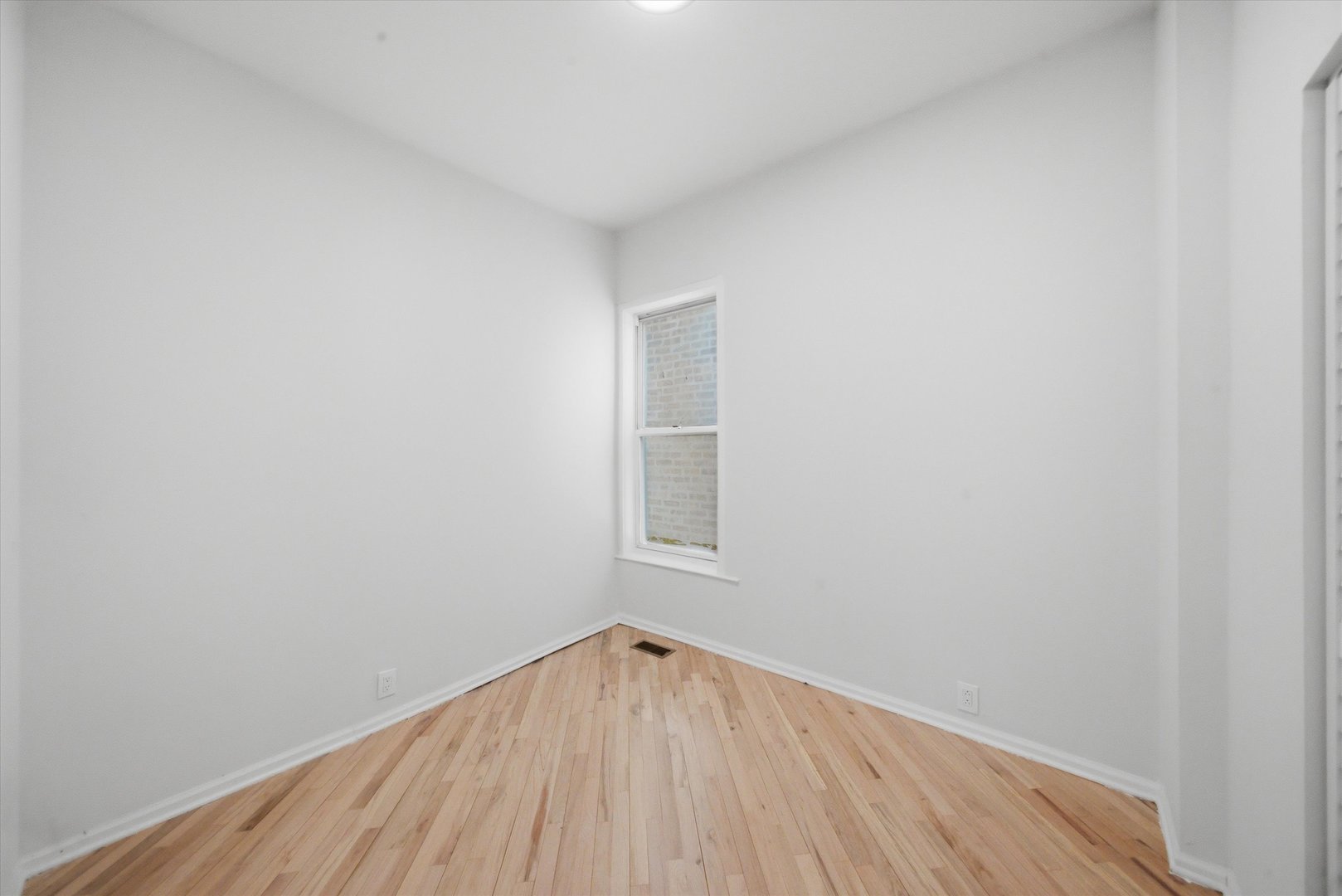 1446 E 71st Place Property Photo 18