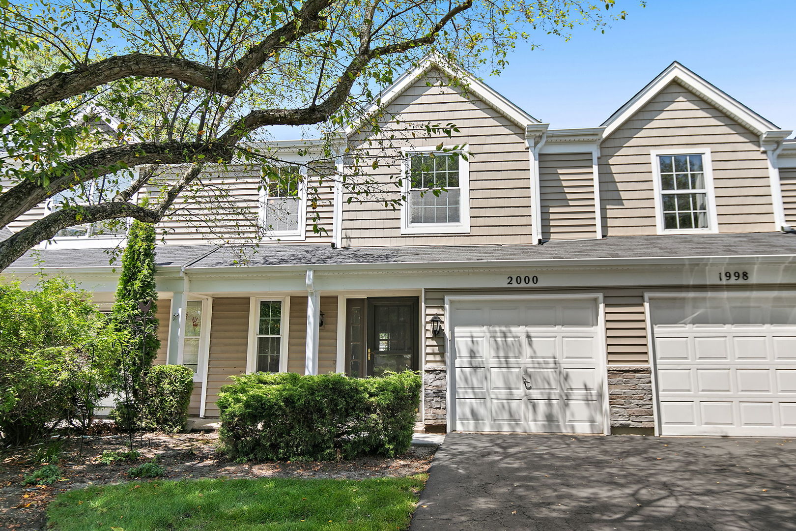 2000 College Green Drive Property Photo 1