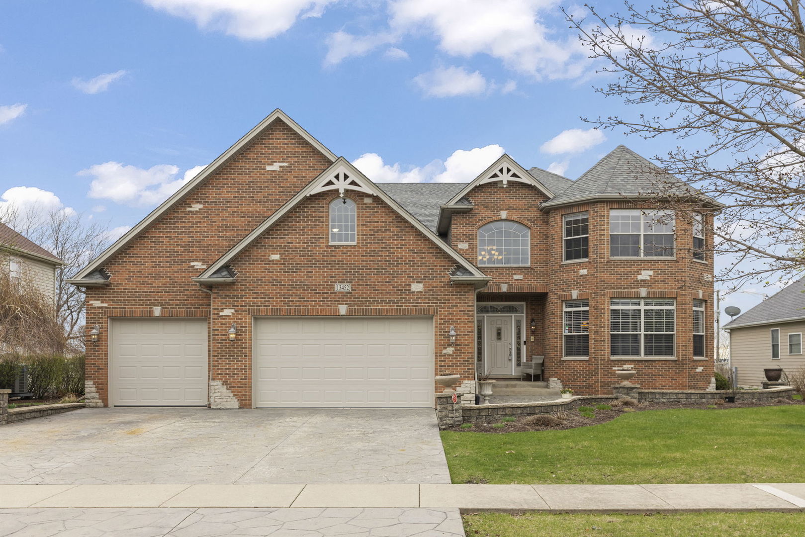 13452 SKYLINE Drive