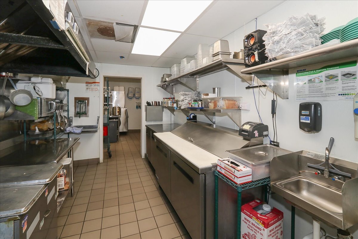 101-103 E Irving Park Road Property Photo 24
