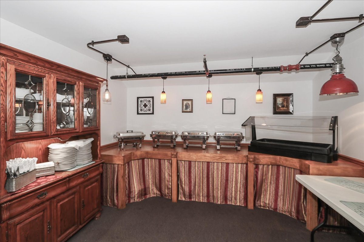 101-103 E Irving Park Road Property Photo 29
