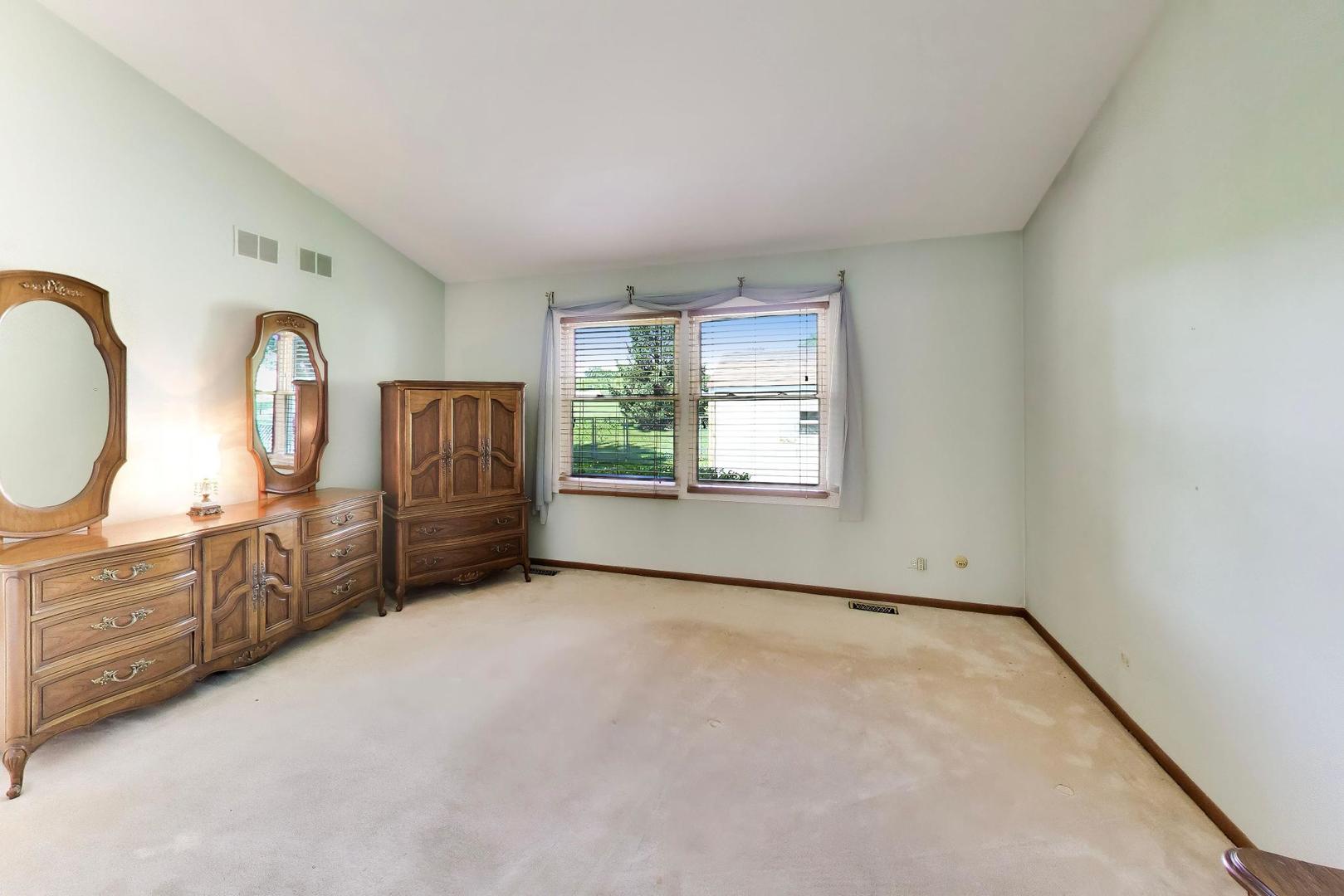 946 W Clearwater Street Property Photo 7