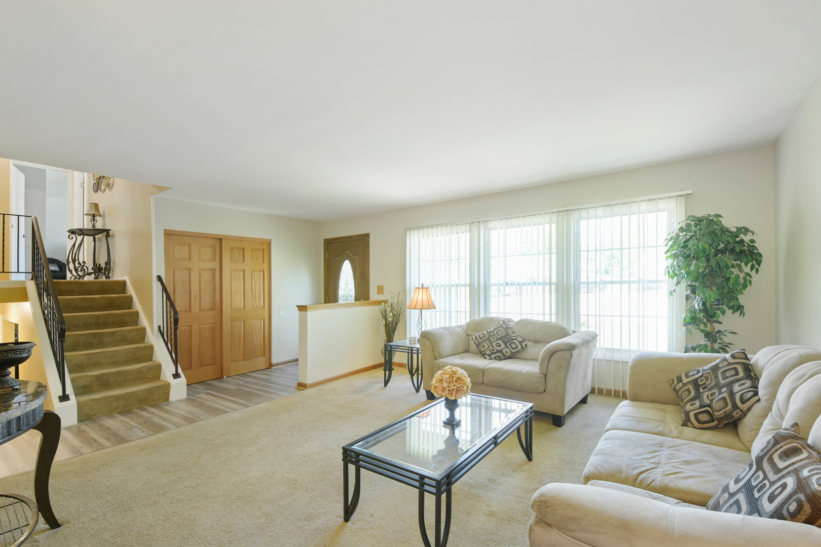7820 Pebblebrook Circle Property Photo 3