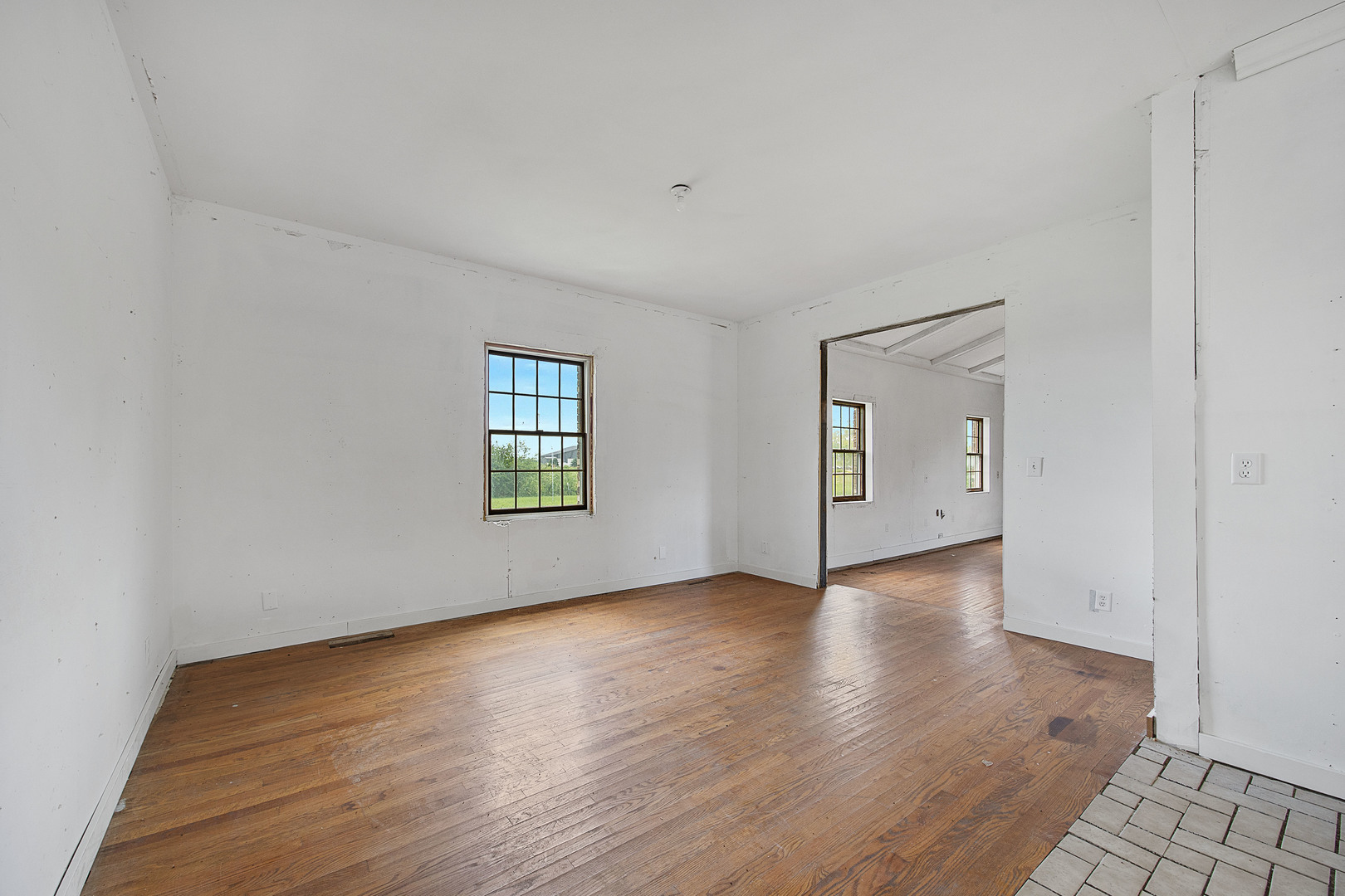 3301 Ireland Grove Road Property Photo 8