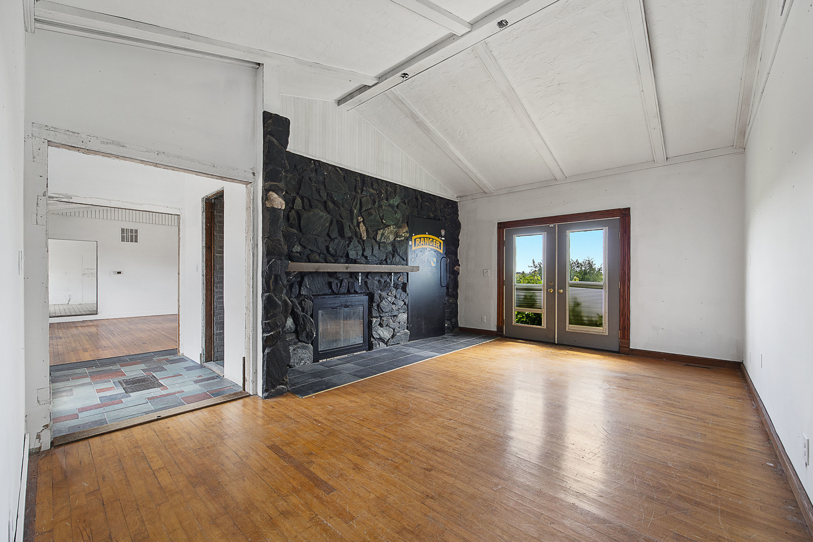 3301 Ireland Grove Road Property Photo 12