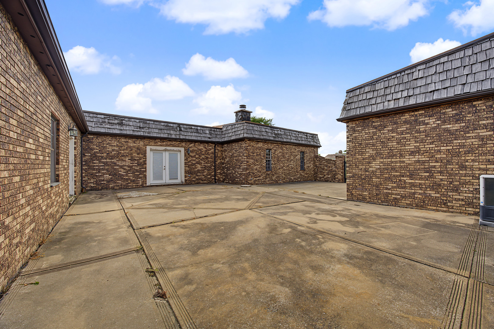 3301 Ireland Grove Road Property Photo 37