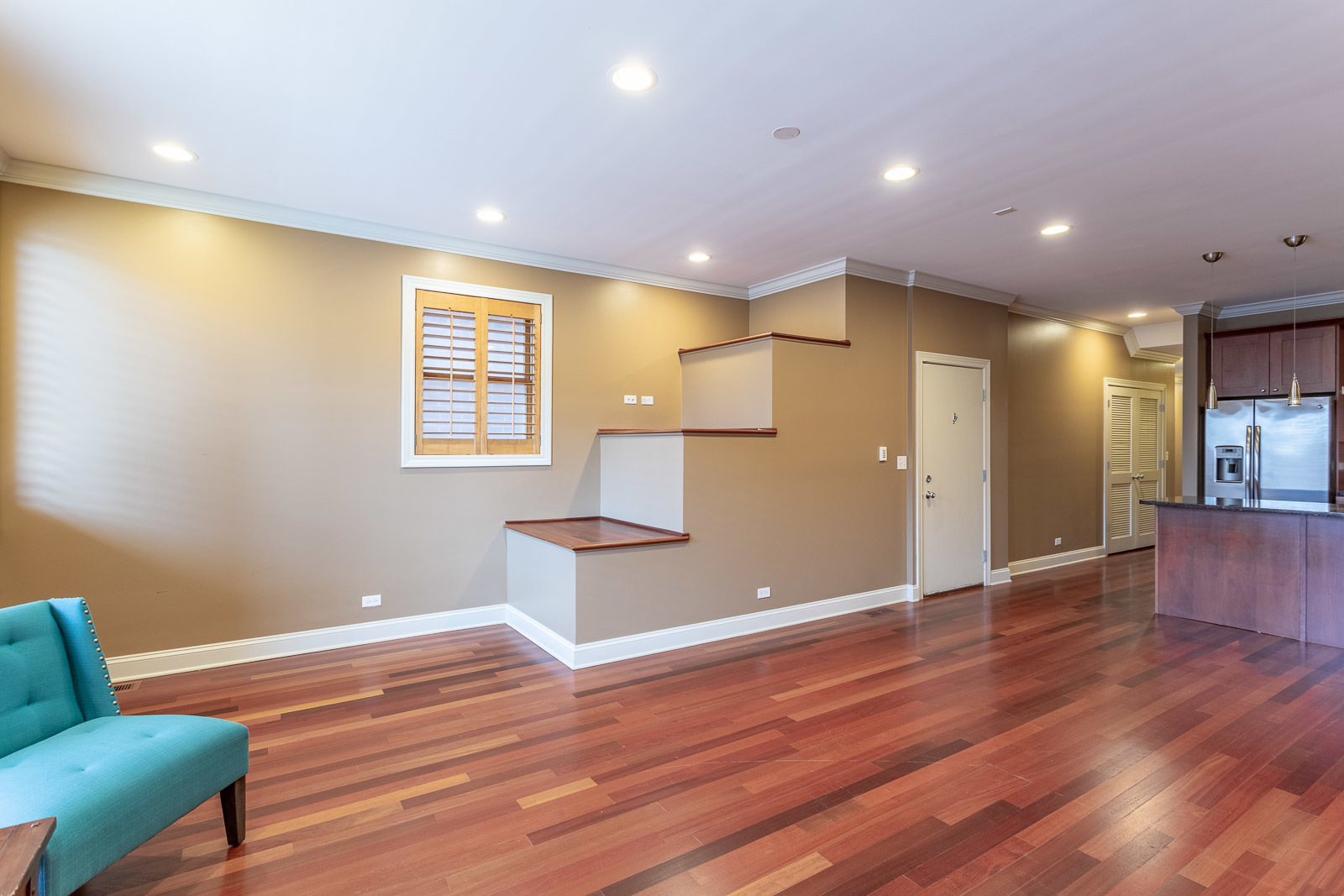 1126 W Fullerton Avenue 2 Property Photo 4