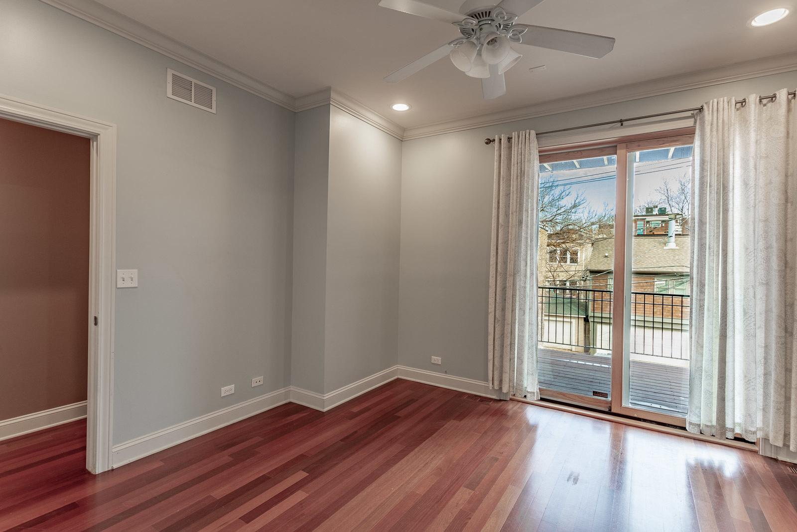 1126 W Fullerton Avenue 2 Property Photo 16