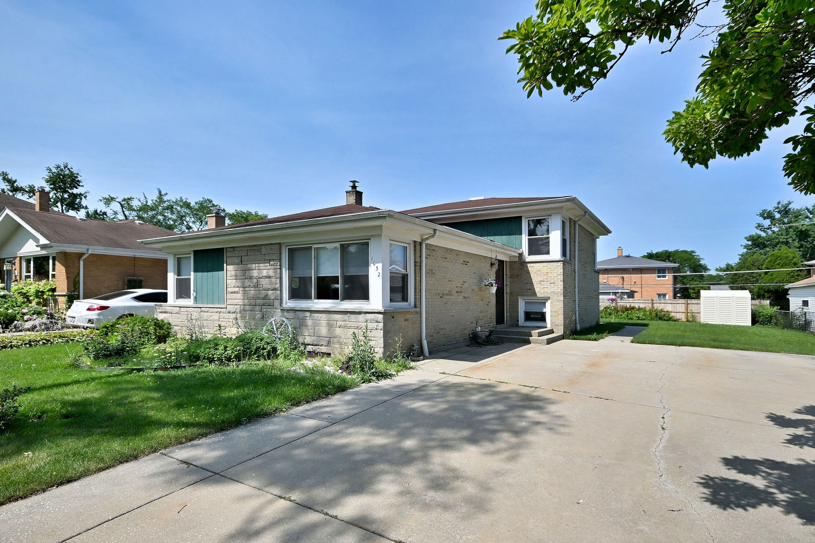 1032 Daniel Drive Property Photo 1
