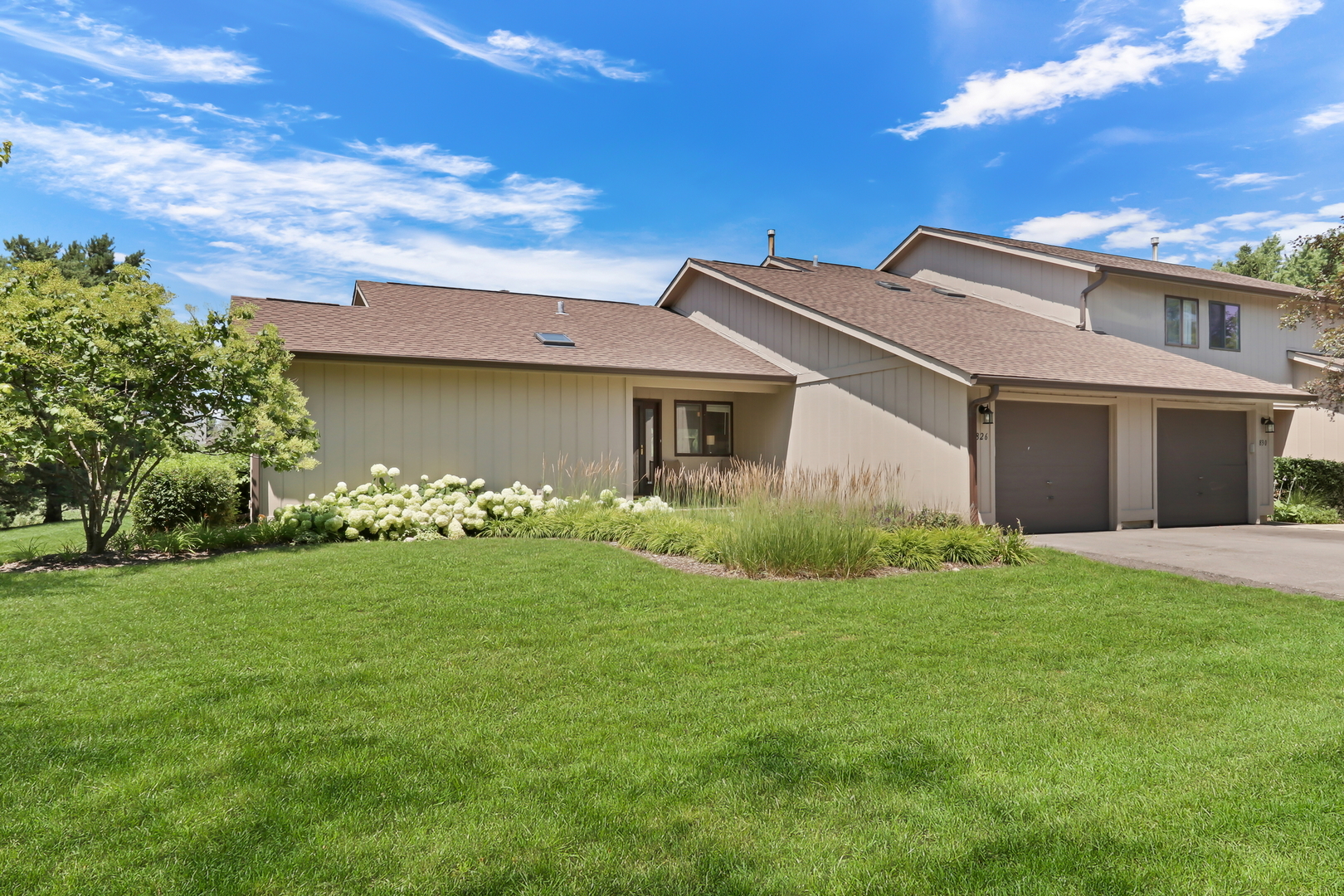 826 Shakespeare Drive 30 Property Photo 2