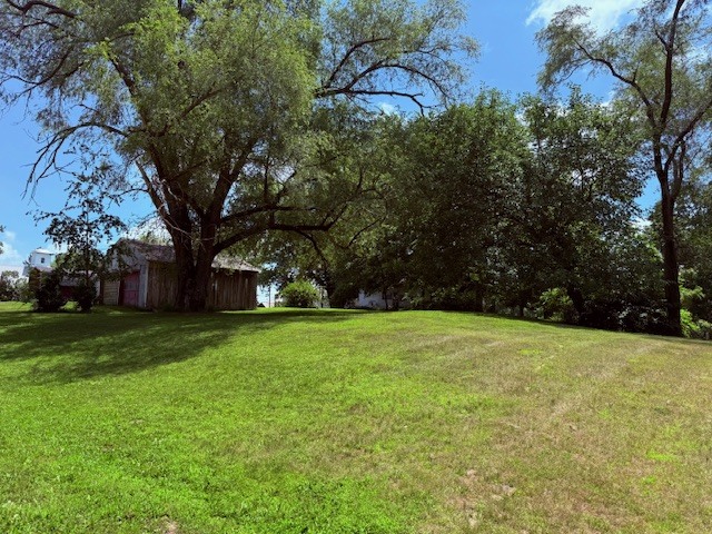 4098 Main Street Property Photo 2