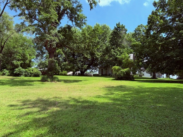 4098 Main Street Property Photo 3