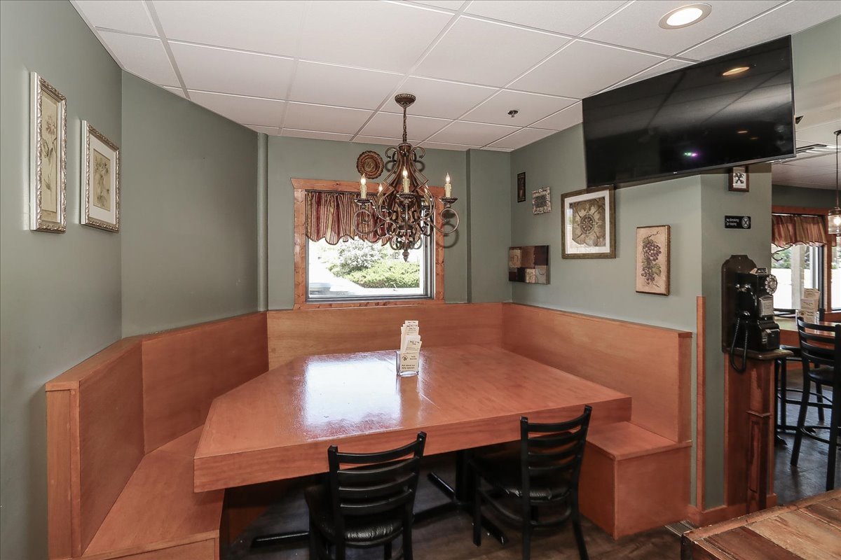 101-103 E Irving Park Road Property Photo 12