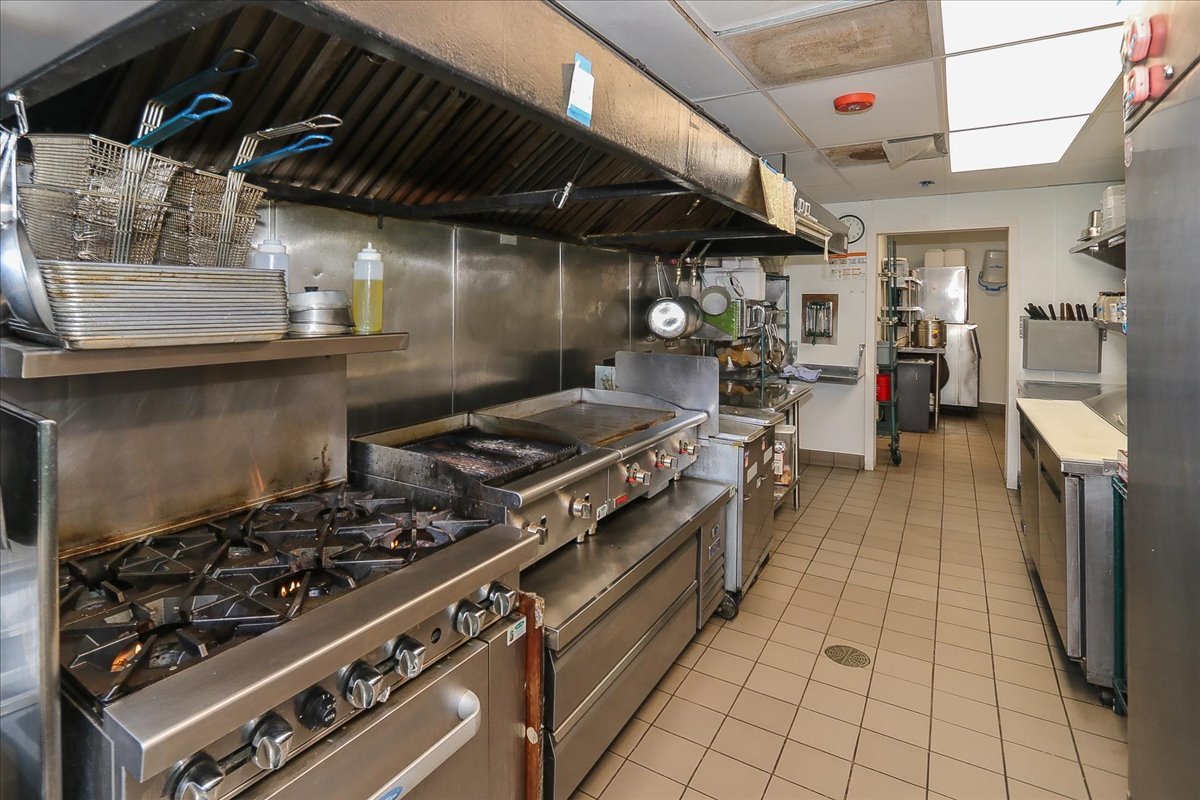 101-103 E Irving Park Road Property Photo 23