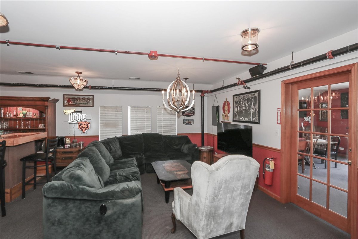 101-103 E Irving Park Road Property Photo 33
