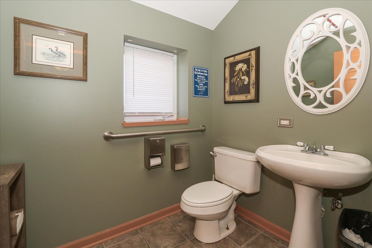 101-103 E Irving Park Road Property Photo 35