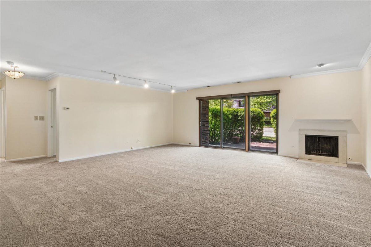 925 Spring Hill Drive 102 Property Photo 6