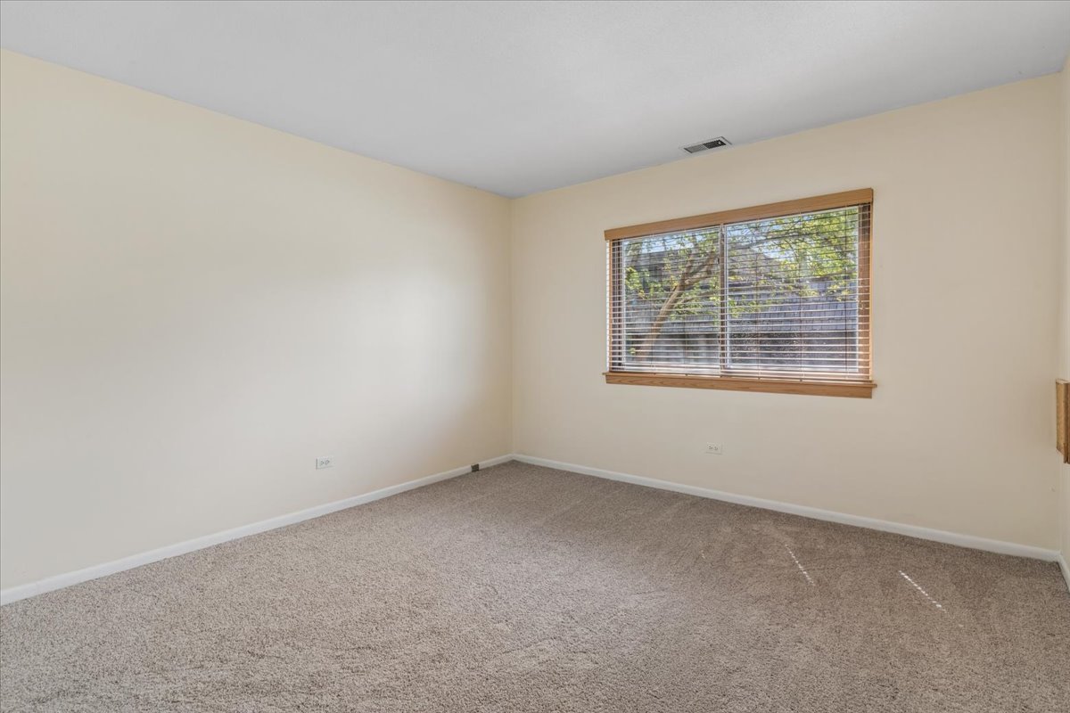 925 Spring Hill Drive 102 Property Photo 18