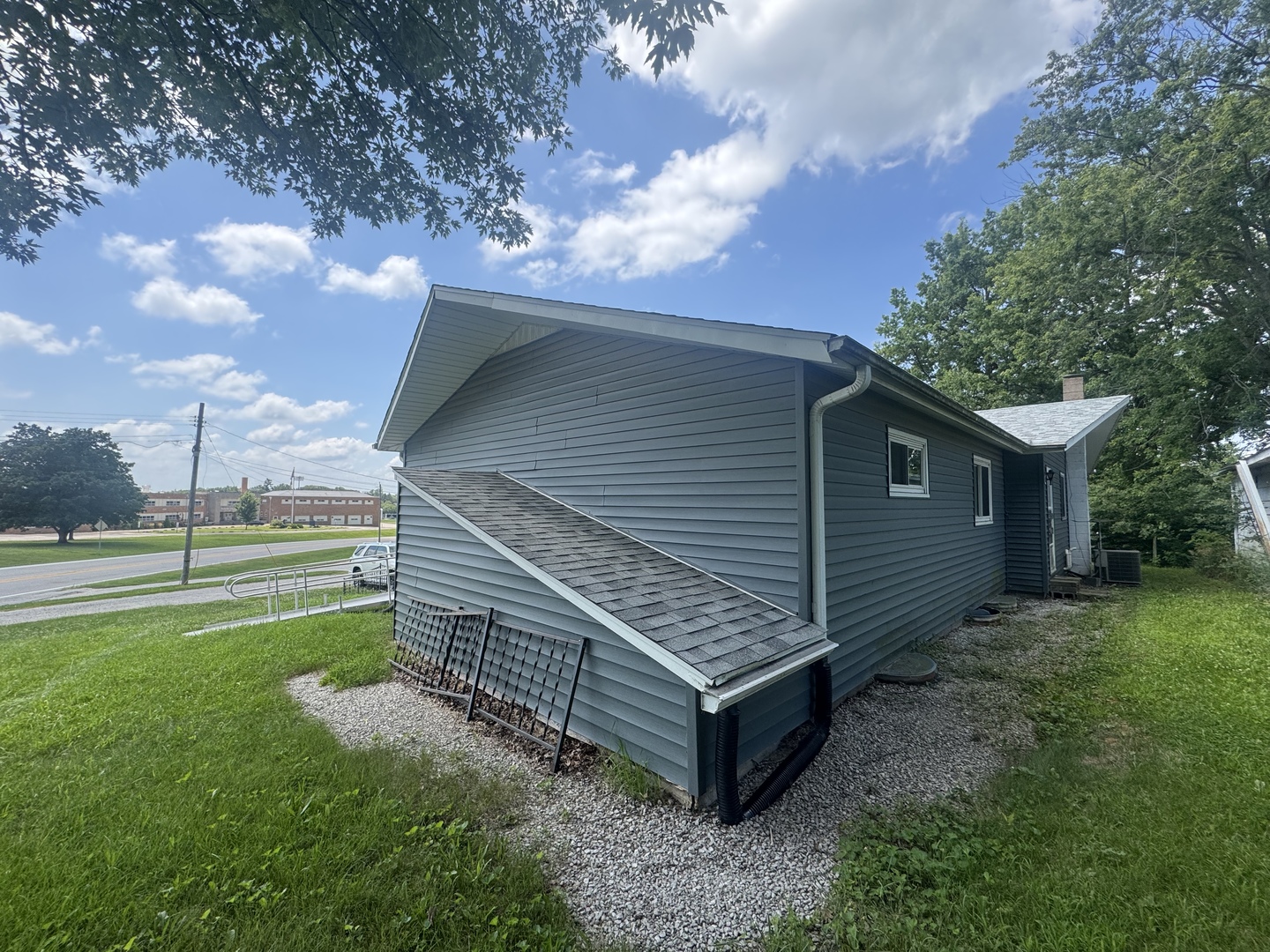 1217 S College Avenue Property Photo 2