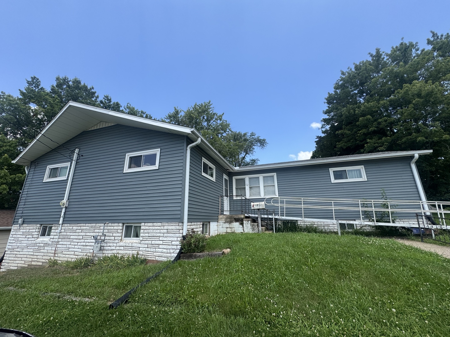 1217 S College Avenue Property Photo 4