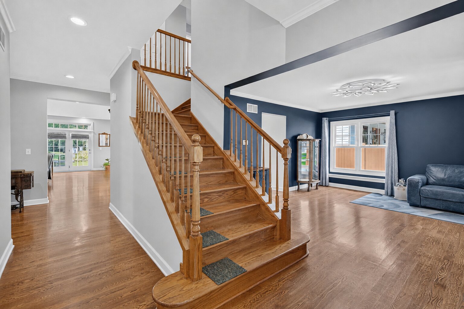 4344 Elm Street Property Photo 5