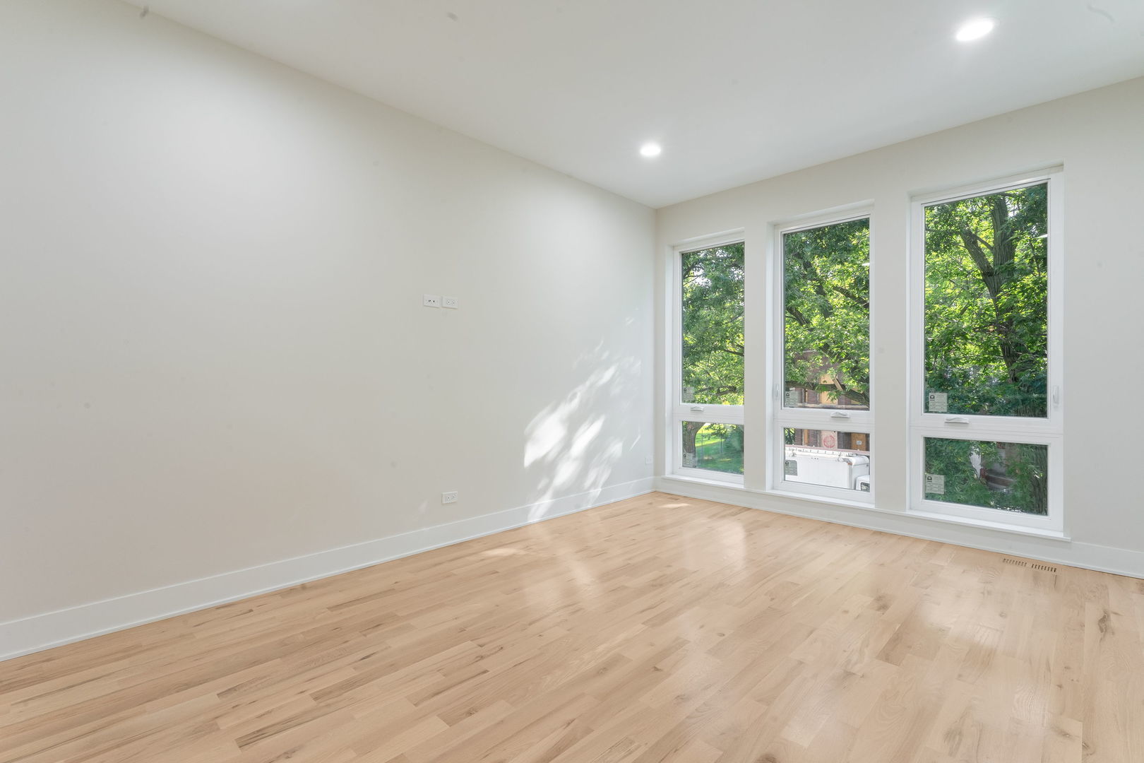 6410 S Vernon Avenue 1 Property Photo 5