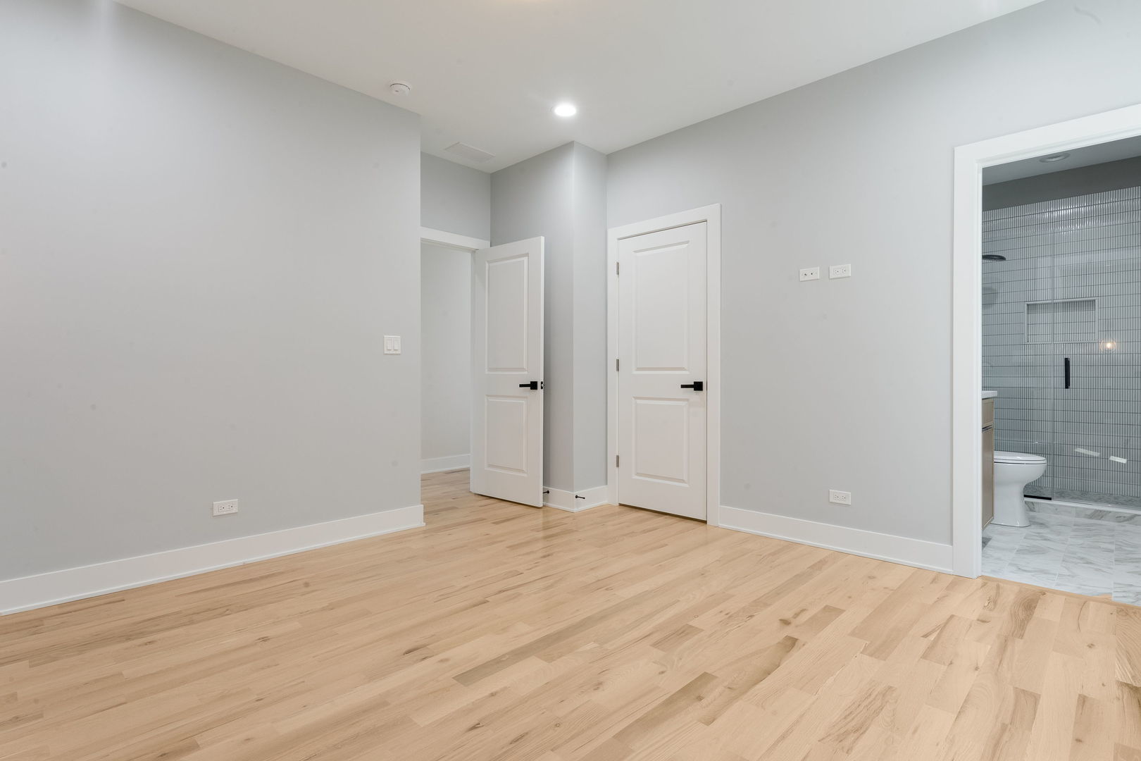 6410 S Vernon Avenue 1 Property Photo 16
