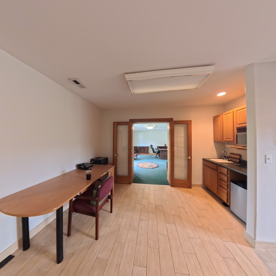 805 E Palatine Road Property Photo 17