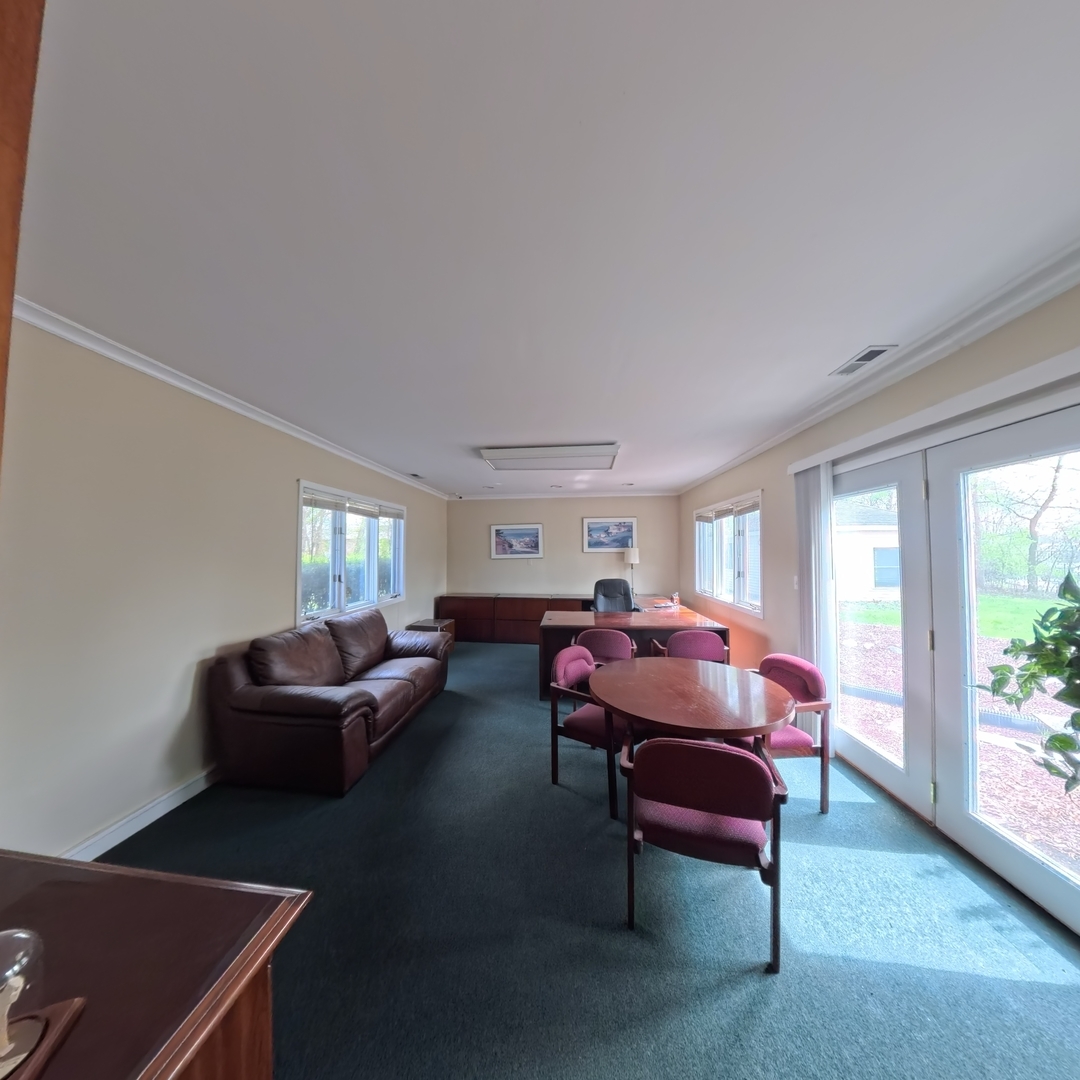 805 E Palatine Road Property Photo 26