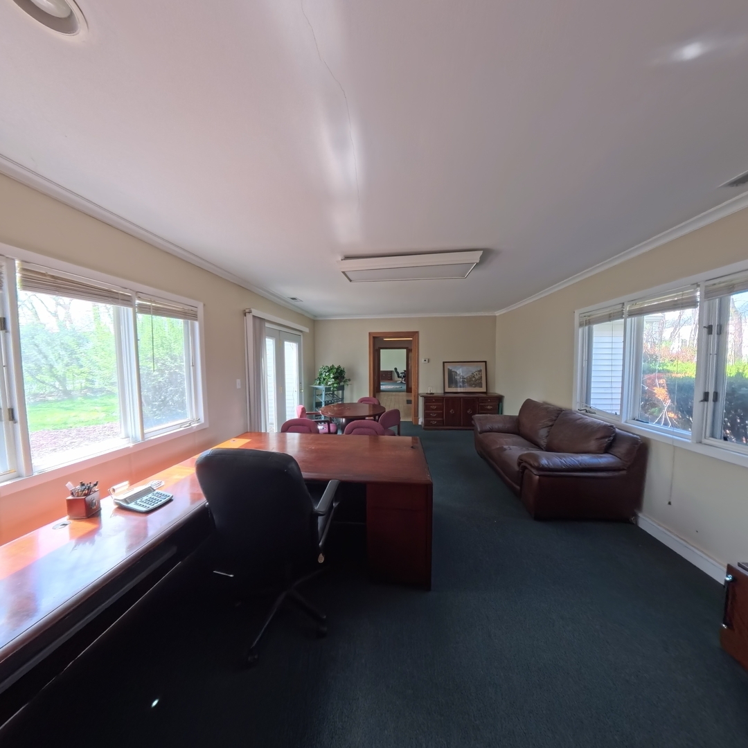 805 E Palatine Road Property Photo 27