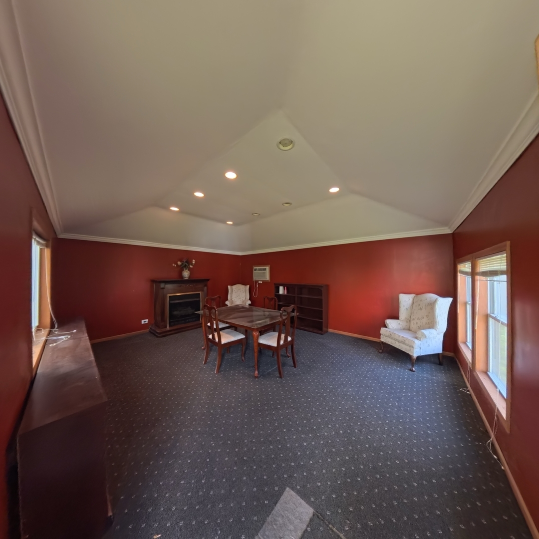 805 E Palatine Road Property Photo 31