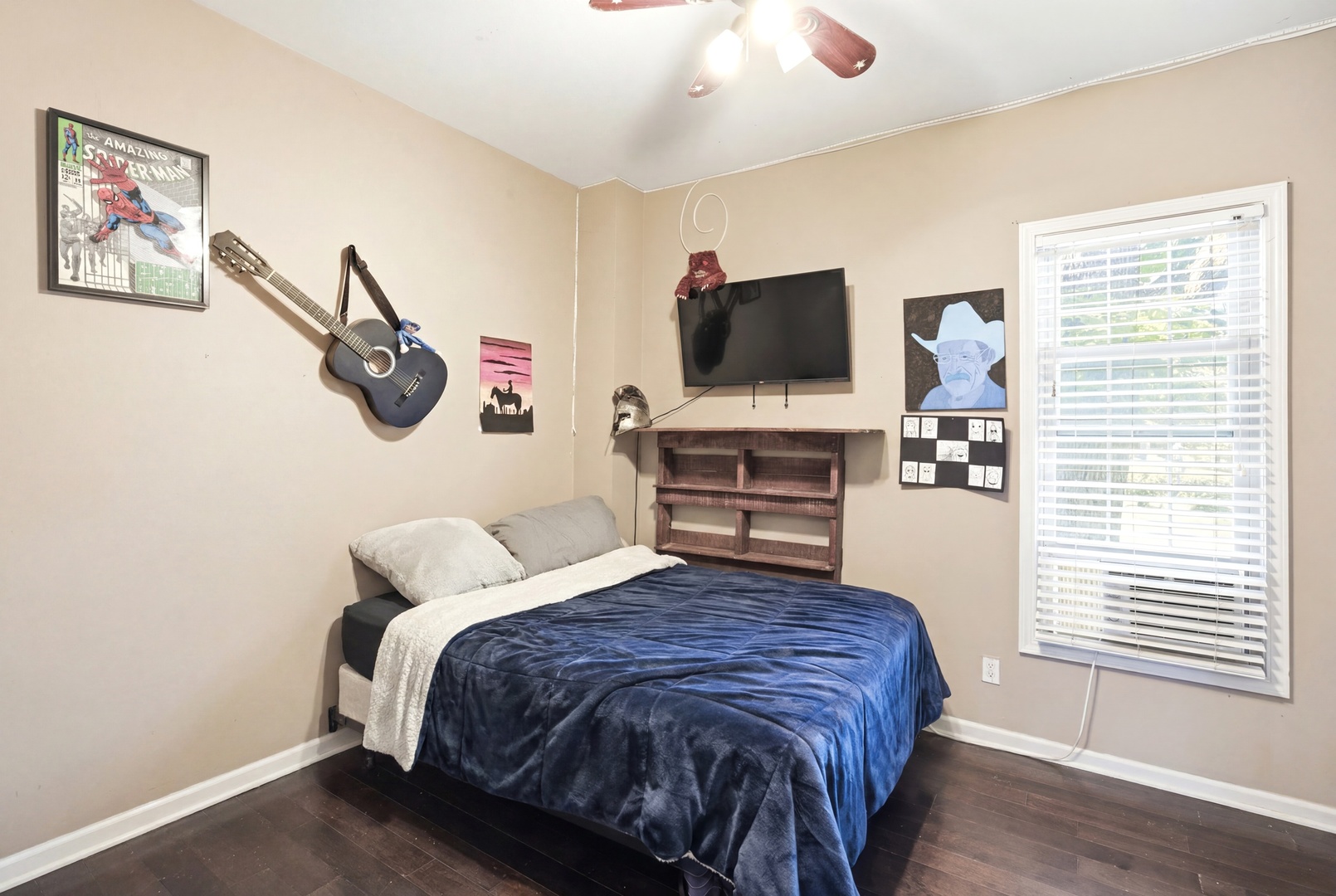 344 N Worth Avenue Property Photo 16