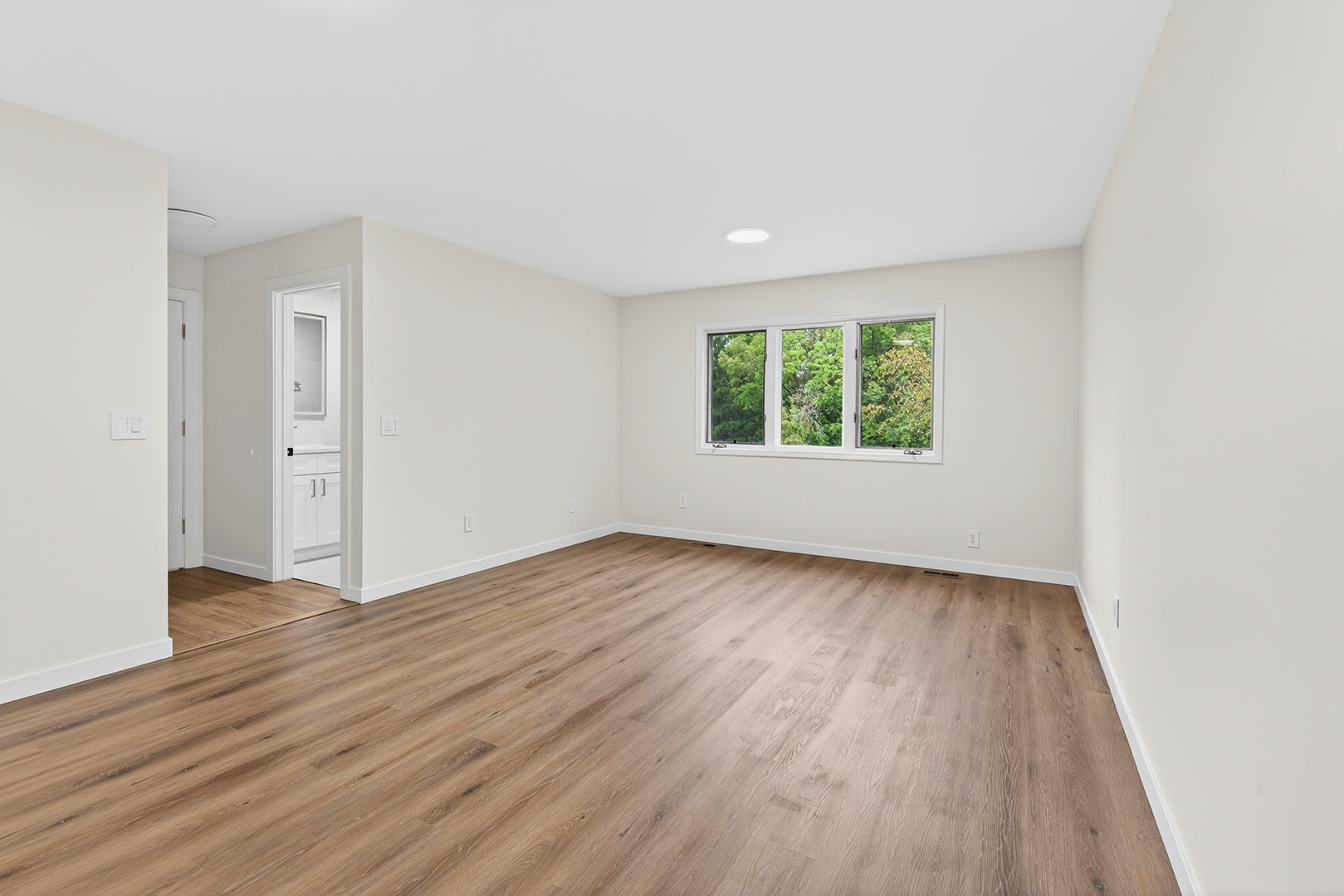 33 Valewood Road Property Photo 13