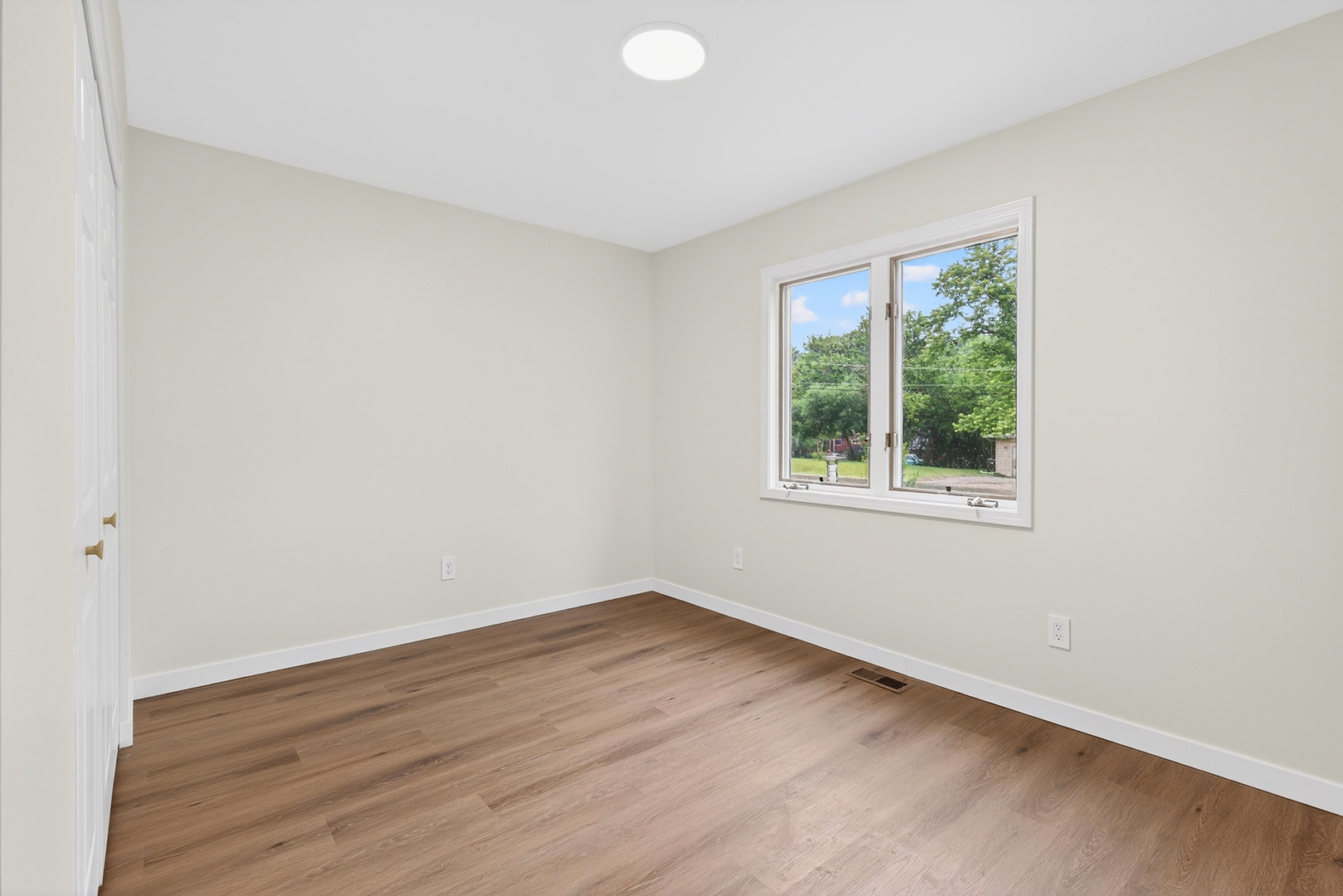 33 Valewood Road Property Photo 16