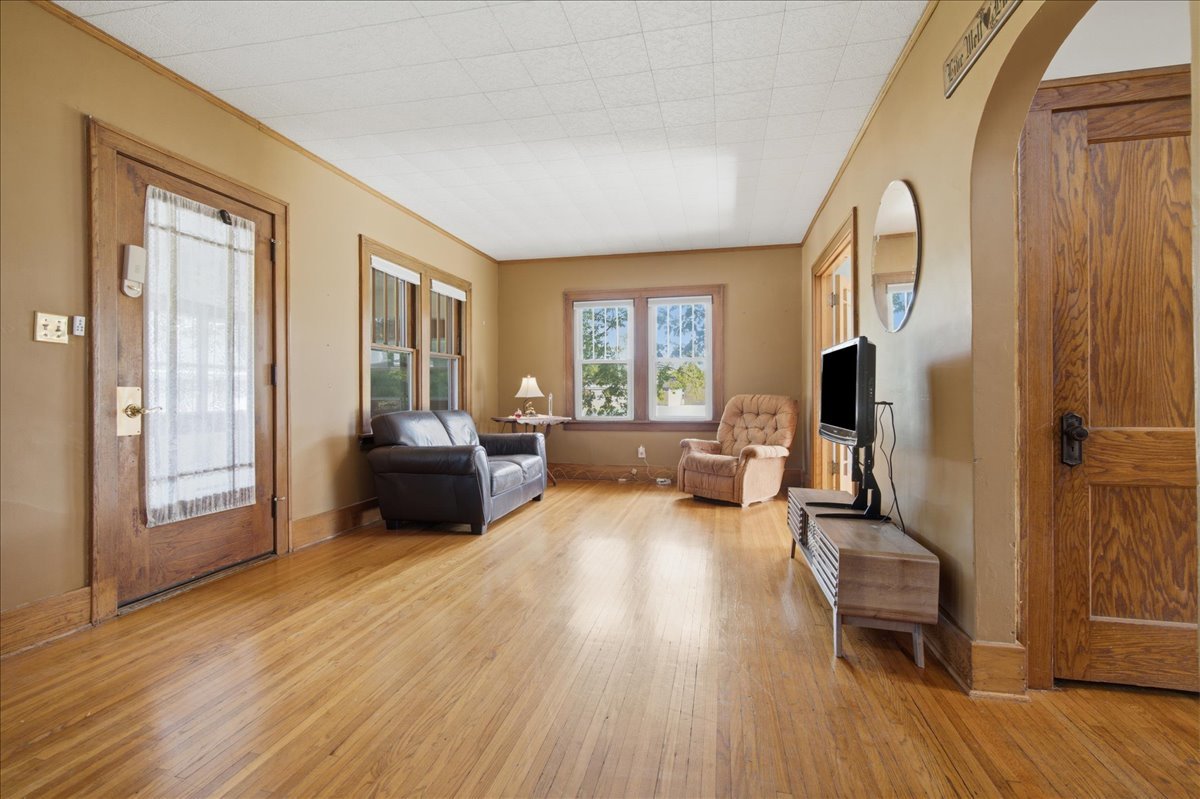 9 Hale Court Property Photo 5