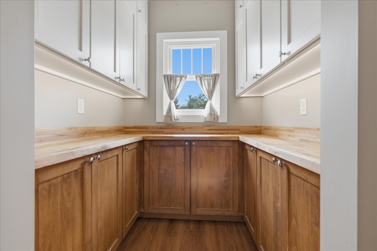 9 Hale Court Property Photo 14