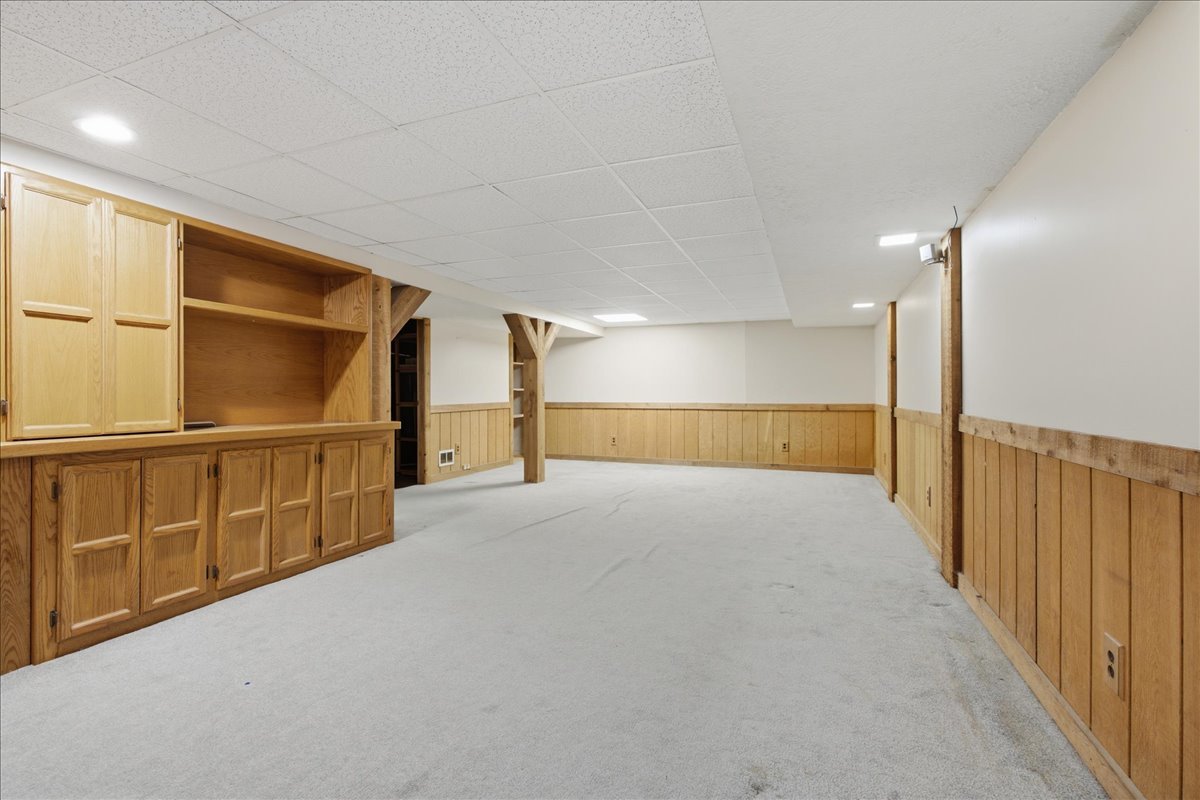 9 Hale Court Property Photo 32