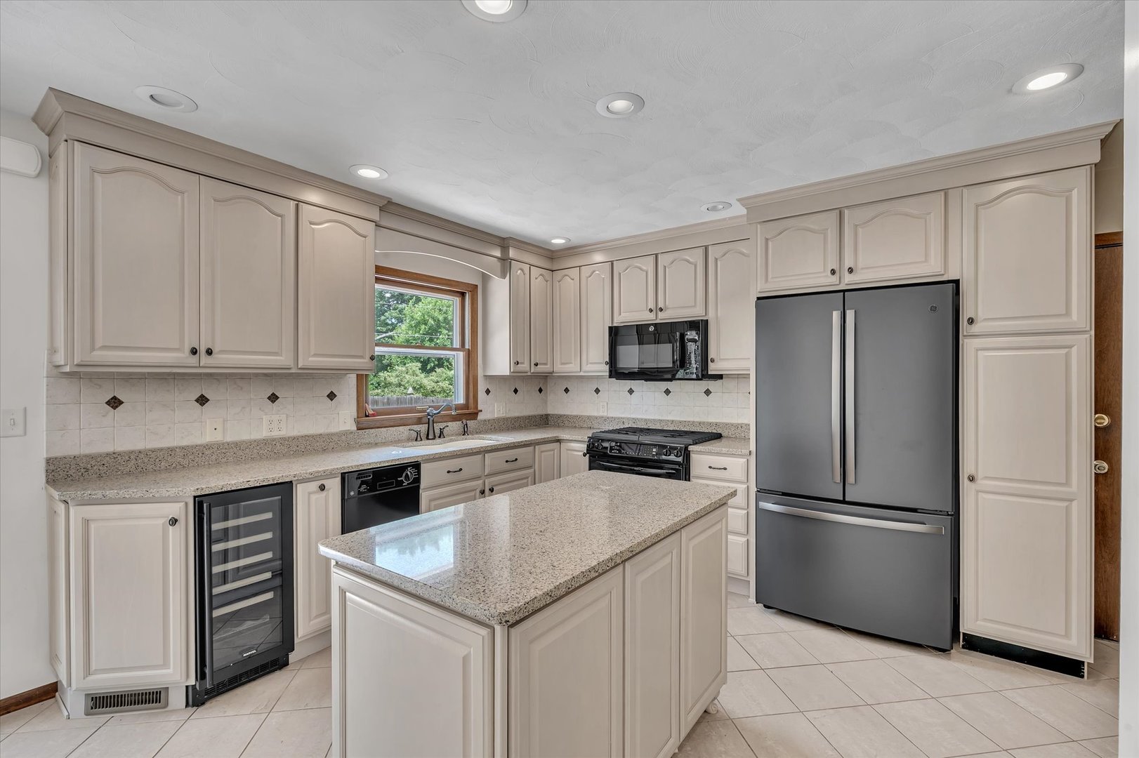 1530 W George Washington Boulevard Property Photo 20