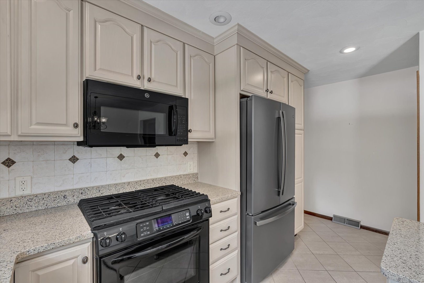 1530 W George Washington Boulevard Property Photo 24