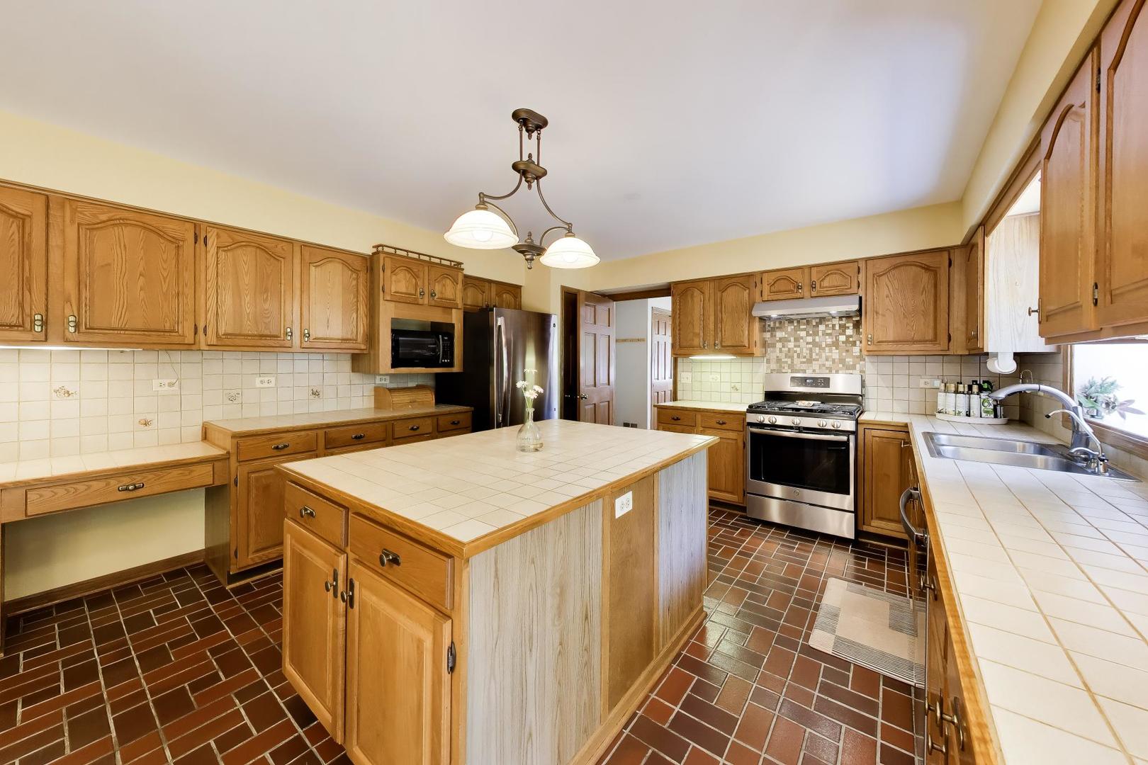 21766 W Hidden Valley Drive Property Photo 14