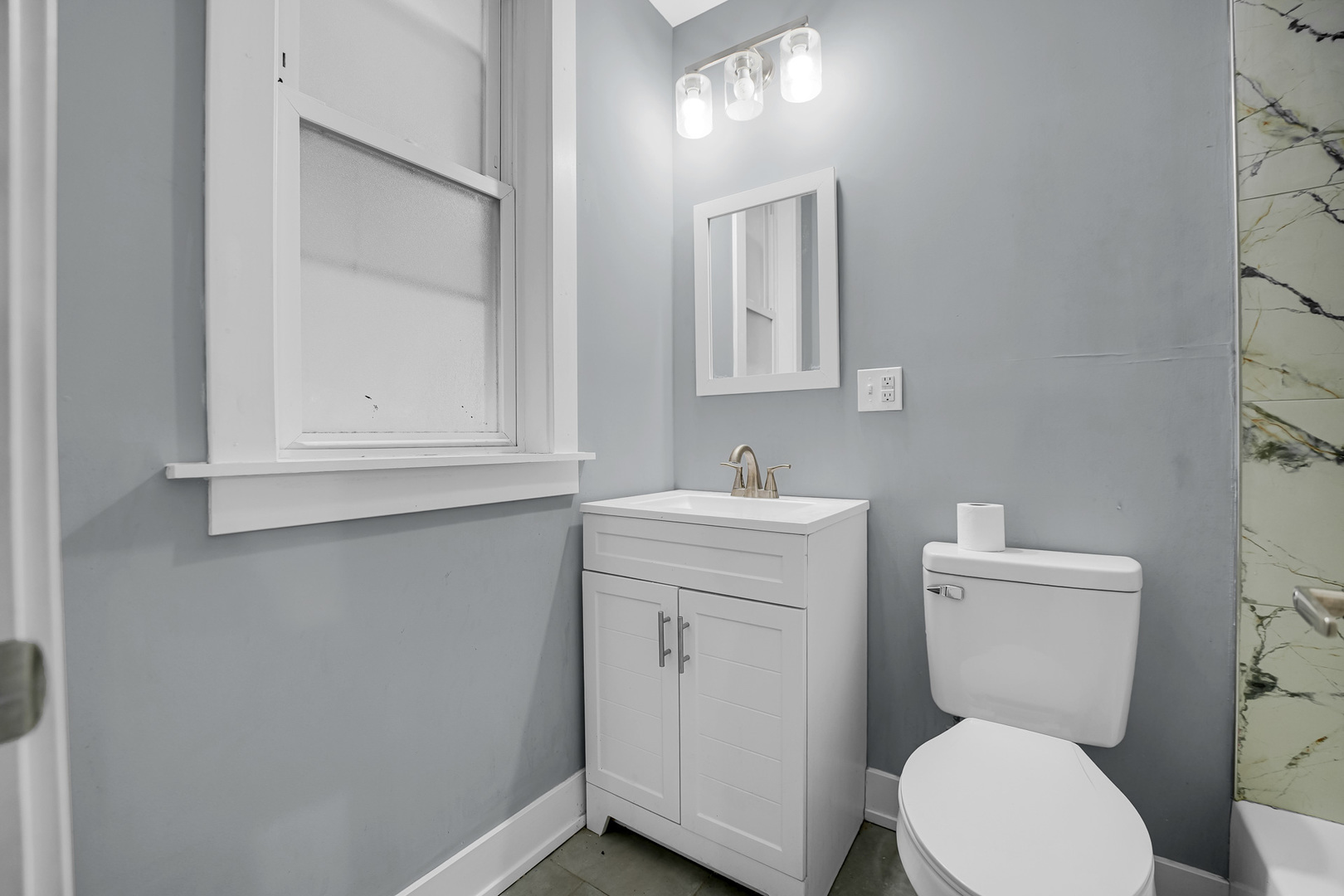 8317 S Aberdeen Street Property Photo 11