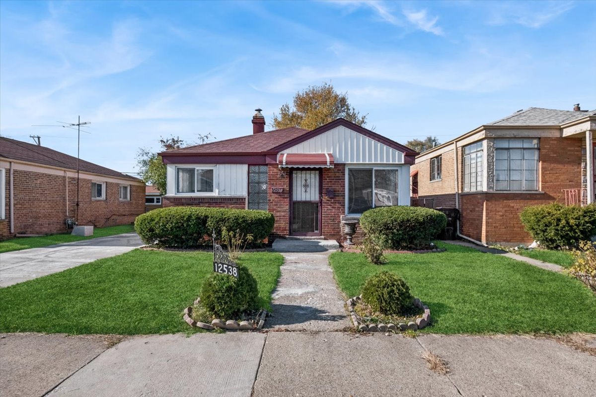 12538 S Justine Street Property Photo 1