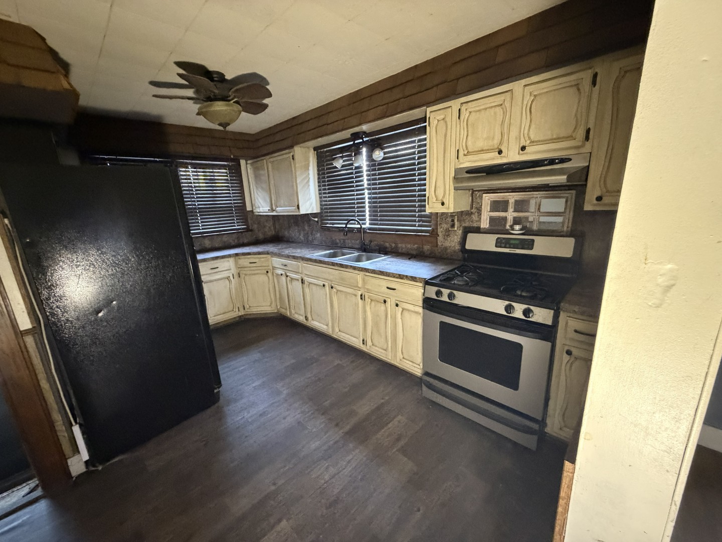140 S 4th Street Property Photo 3