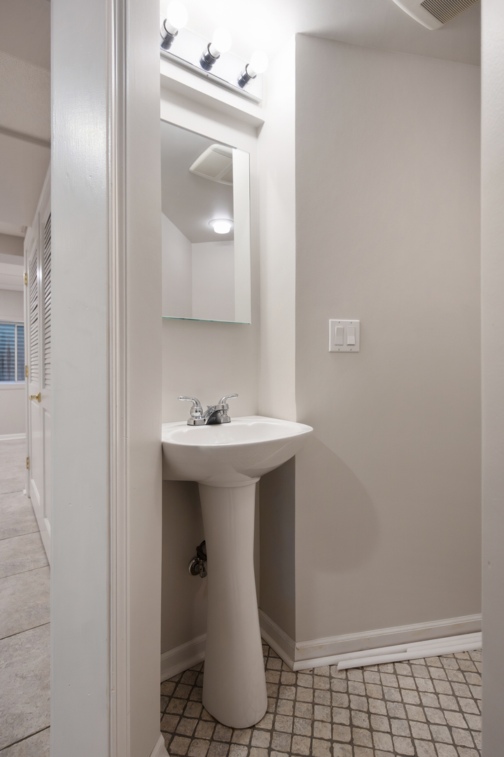 88 Fulbright Lane Property Photo 22