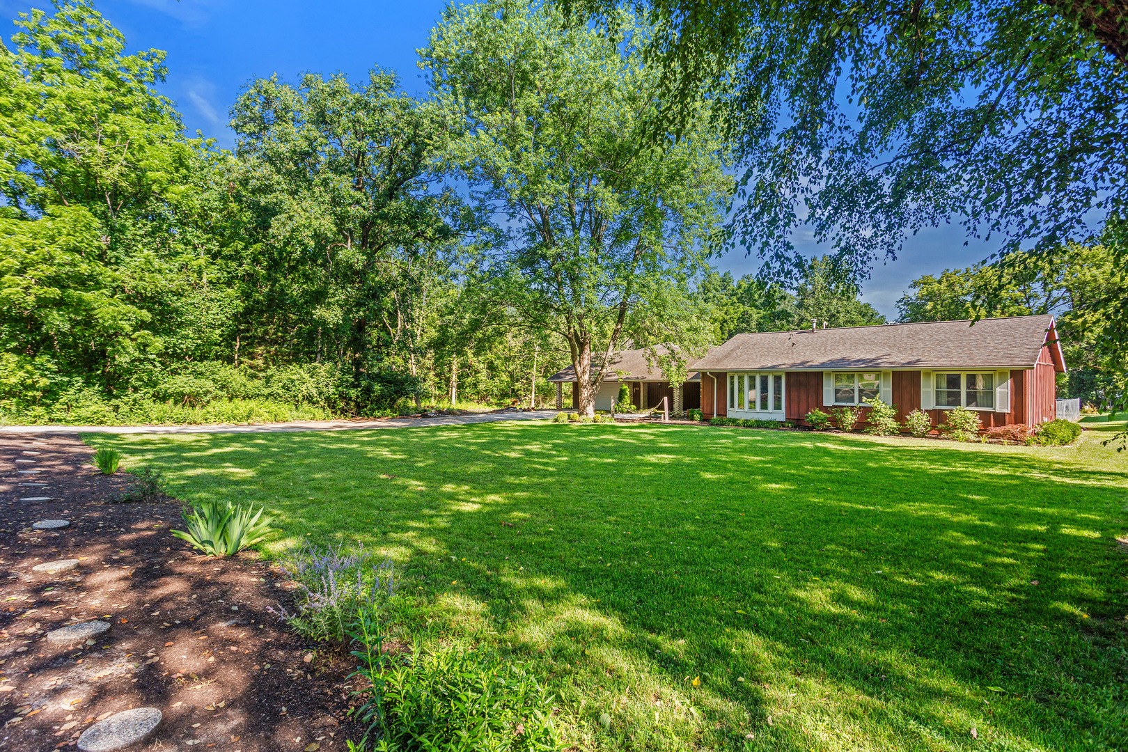 2102 Fogel Road Property Photo 5