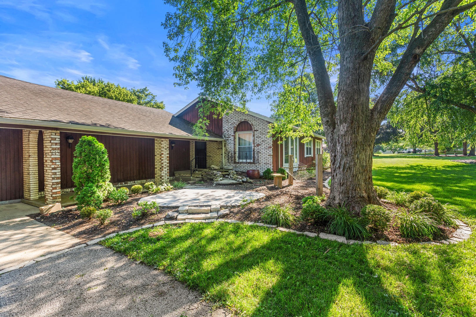 2102 Fogel Road Property Photo 6