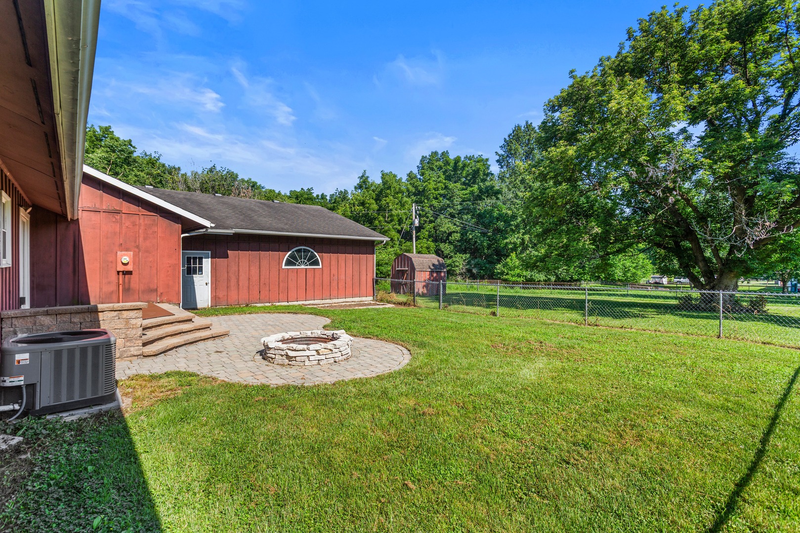 2102 Fogel Road Property Photo 12