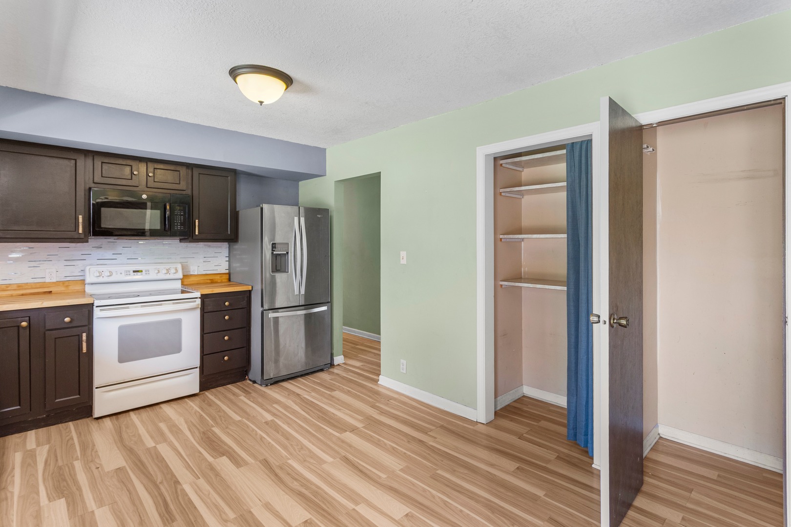 2102 Fogel Road Property Photo 23