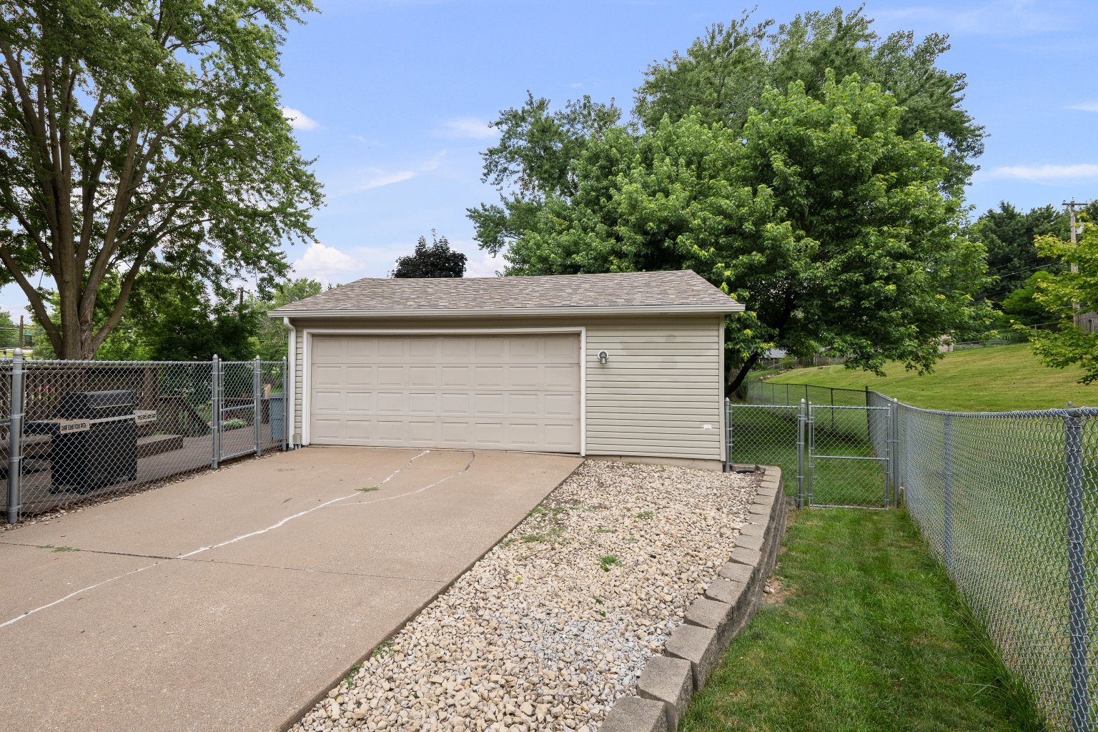 40 Parklane Circle Property Photo 5